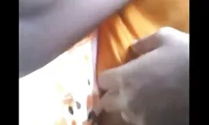 زیبایی در سکس عکس کس روغن سکس بر روی مبل آبی