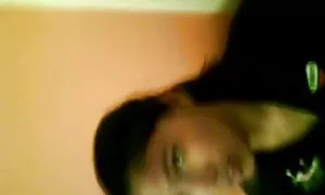 دیزی راک یک دیک سیاه در عکس کیردختر اختیار دارد